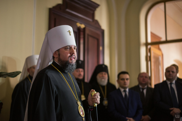 У ПЦУ закликали не проводити служби вночі на Великдень і не скупчуватися в храмах