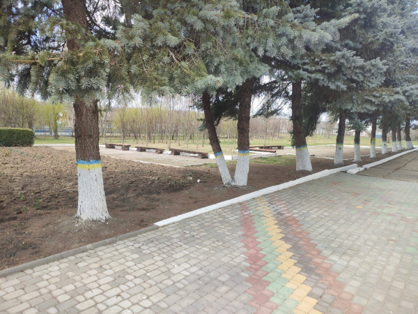 Колективи закладів освіти громади згуртовуються для впорядкування територій