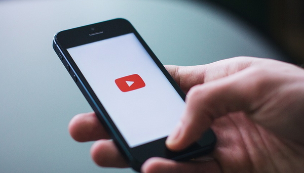 Користувачів Youtube зобов’язали маркувати створені за допомогою ШІ відео