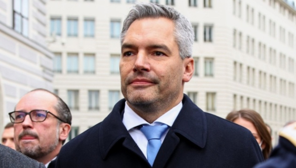 Канцлер Австрії закликав продовжувати підтримку України
