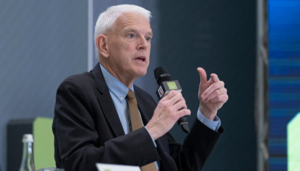 Паралельні перемовини України про вступ до ЄС і НАТО мають кілька переваг – Пайфер