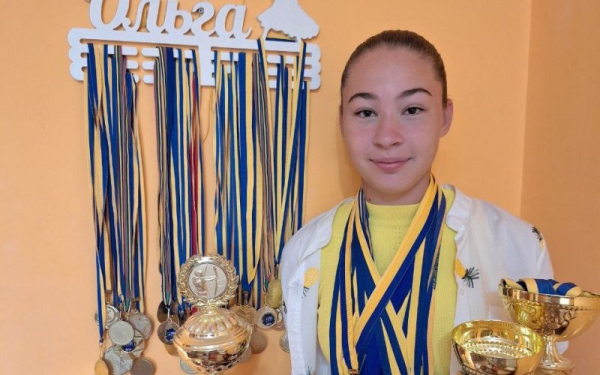 «Хочу стати чемпіонкою Європи»: історія юної чернівецької лучниці Ольги Чеботаренко