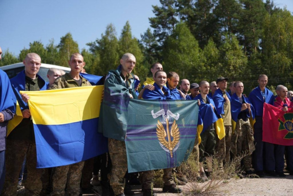 Україна повернула 115 військових з російського полону