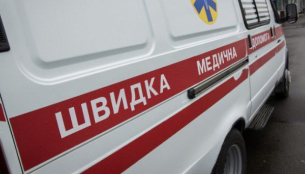 Росіяни атакують Антонівку дронами, поранені ще двоє жінок
