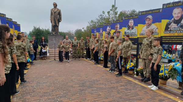 На Буковині відкрили Алею Слави, у пам’ять загиблих воїнів
