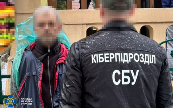 Викриття кур’єра-шпигуна та ремонт будинку у центрі Чернівців: головні новини Буковини  минулої доби