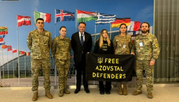 Бійці «Азову» розповіли у штаб-квартирі НАТО про власний досвід перебування у полоні РФ
