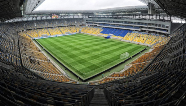 Полтава, Київ та Львів приймають матчі футбольної Прем’єр-ліги