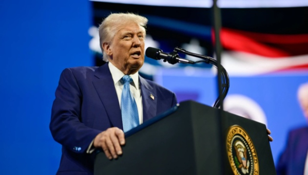 Трамп заявив: Путін грається з вогнем