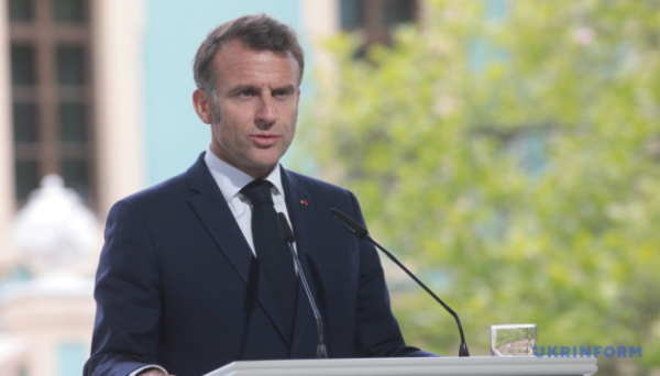 Макрон у Берліні обговорить з Мерцом підтримку України та відповідь на тарифні погрози Трампа