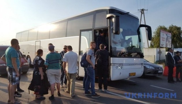 єЧерга: слотування для автобусів запровадять ще на двох пунктах пропуску