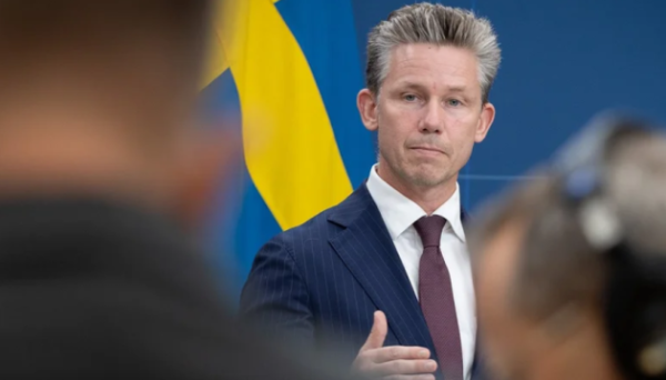 Швеція спочатку хоче надати Україні літаки-розвідники, а згодом зосередитися на винищувачах Gripen