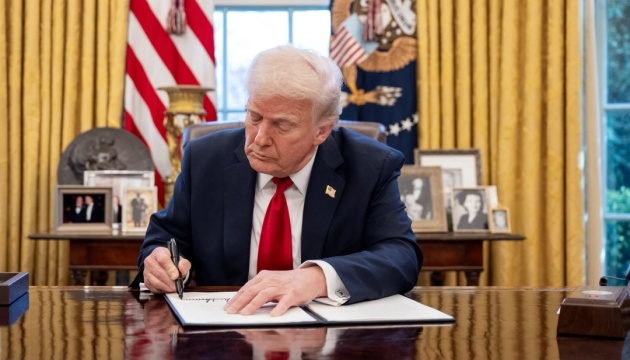 Сполучені Штати 1 листопада запровадять 100% мита на товари з Китаю – Трамп