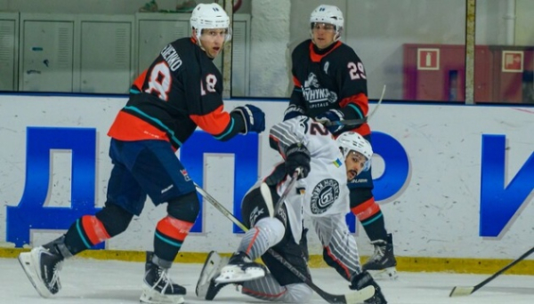 Хокей. «Крижинка» продовжила безвиграшну серію, програвши «Кременчуку»