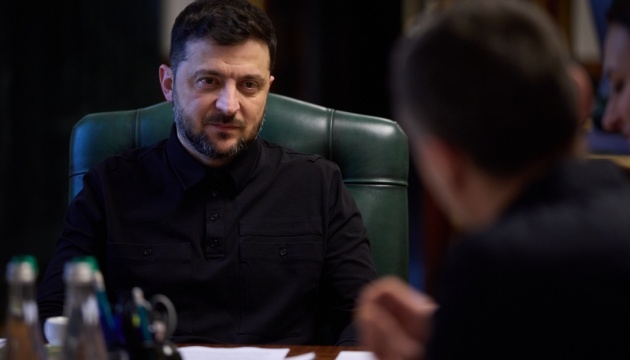 Результати оборонного аудиту бажано представляти суспільству щотижнево – Президент