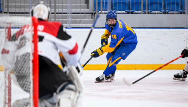 Хокеїсти української “молодіжки” програли Австрії на ЧС-2025 (U20)