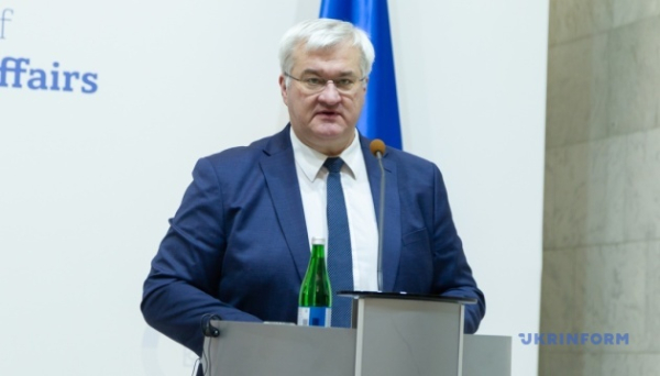 Україна закликала владу Ірану утриматися від насильства проти протестувальників