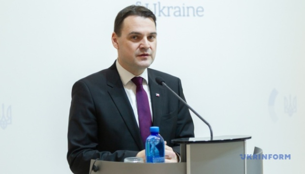 Росія «привітала» нас ракетами: глава МЗС Чехії їхав у поїзді під час нічного обстрілу України